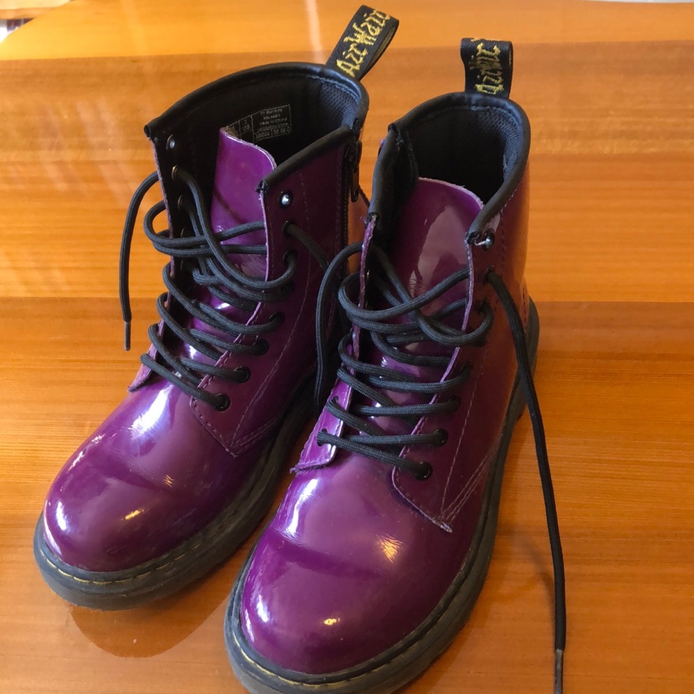 Kids Dr. Martens Delaney Boots